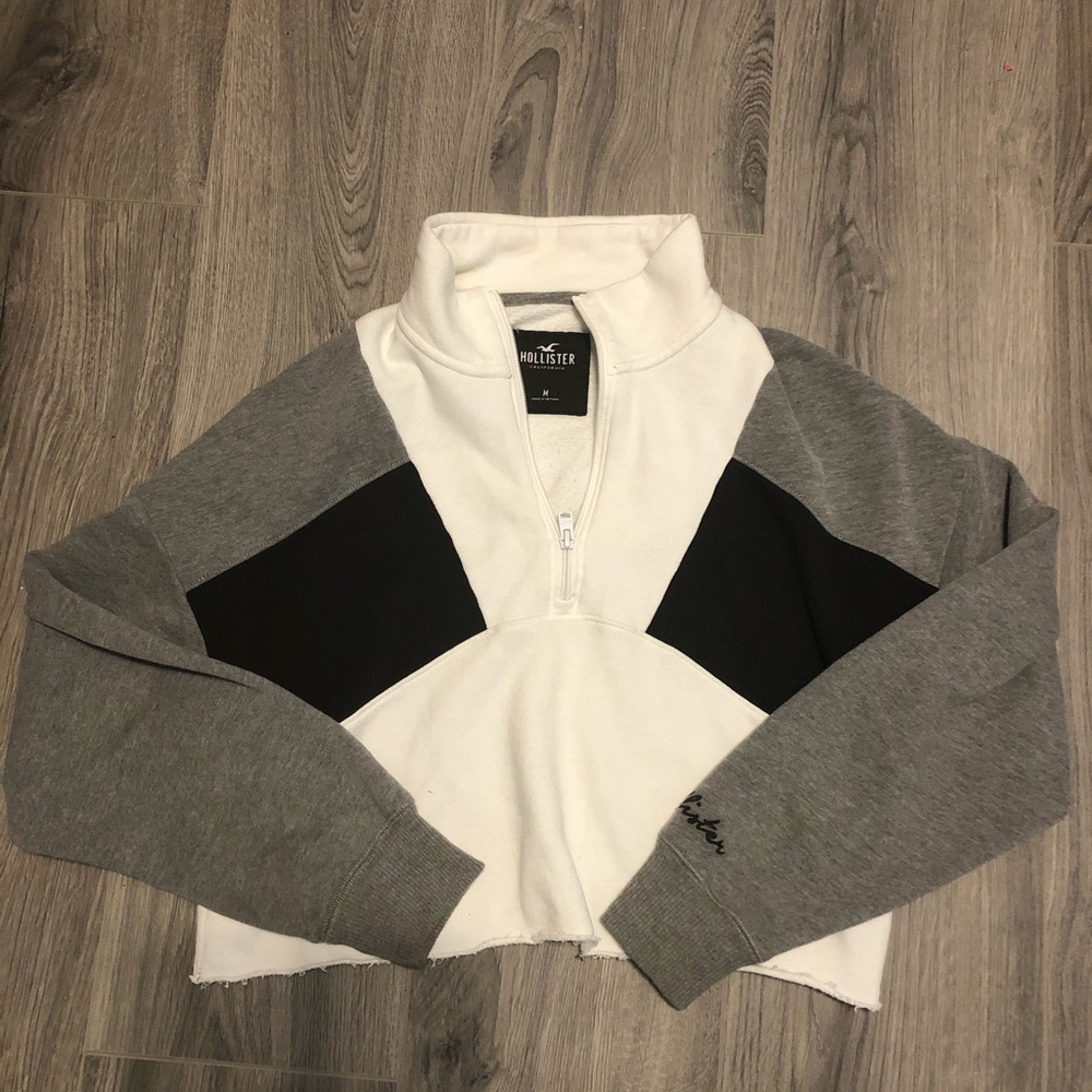 cropped hollister sweatshirt
